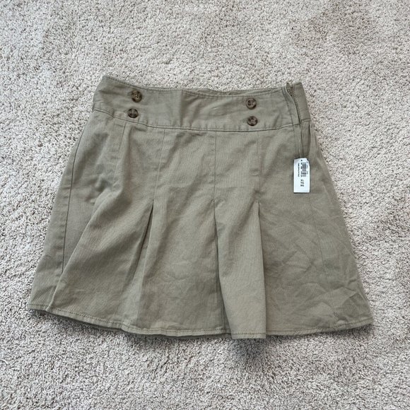 Old Navy Girls XL 14 Uniform Skorts Skirt Shorts Kaki Brown NWT - Picture 2 of 10